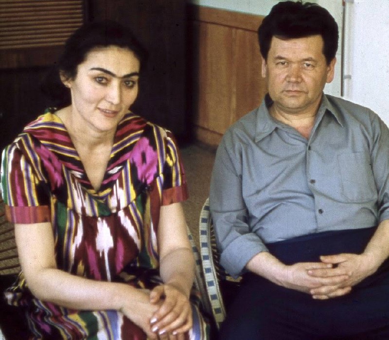 Giyas Yakubovich Umarov with his wife Nabira Shamsieva, 1975